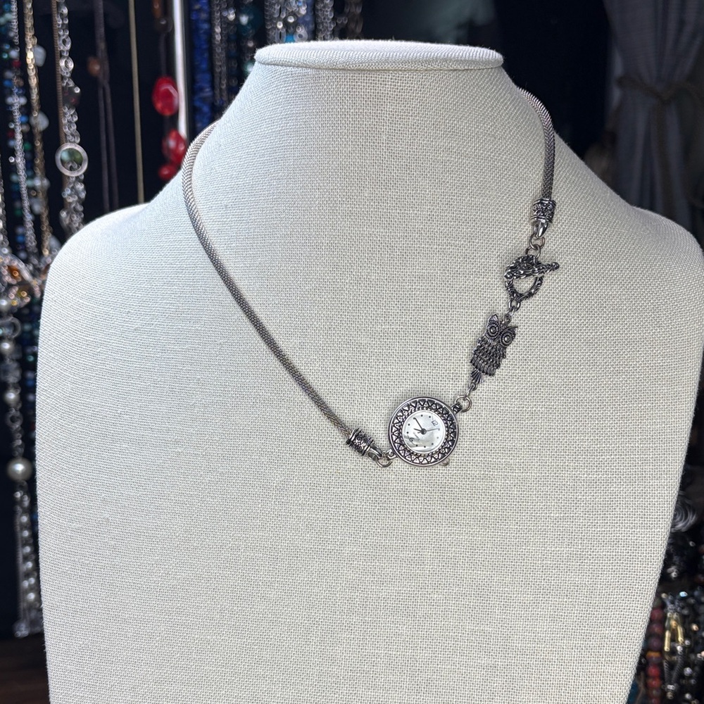 Elegant Silver Tone Necklace with a Watch and Owl Charm